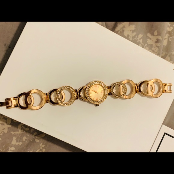 Watch - Picture 2 of 3